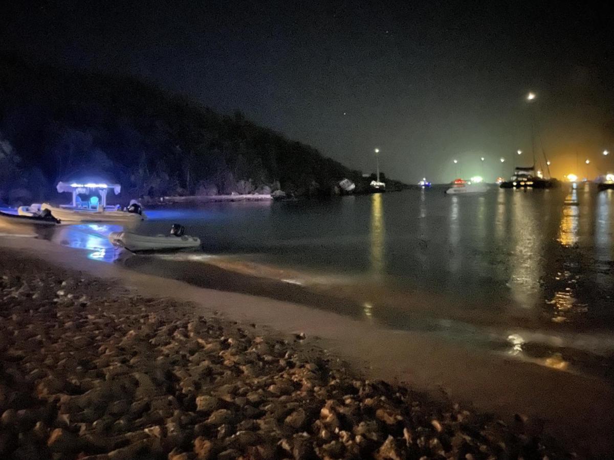 ホテル バージン アイランズ キャンプグラウンド Water Island エクステリア 写真